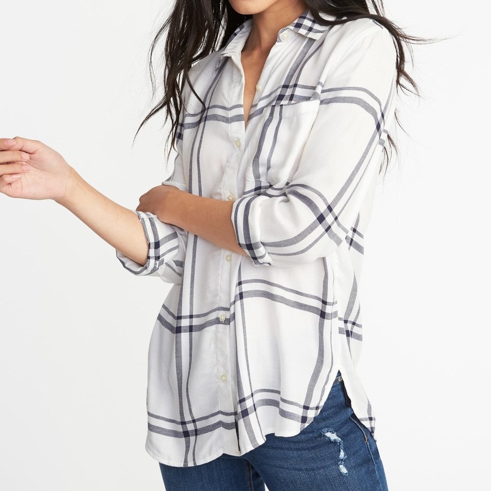 White/navy plaid tunic button down blouse. M tall